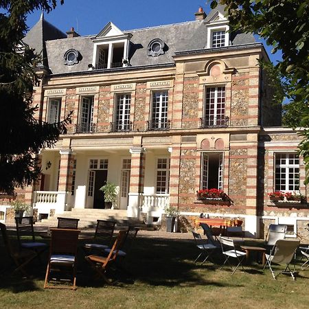 Appartement De 100M2 Dans Un Parc A 20 Mn Du Centre De Paris Garches المظهر الخارجي الصورة