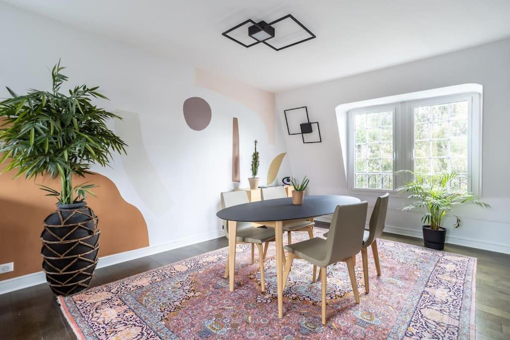 Appartement De 100M2 Dans Un Parc A 20 Mn Du Centre De Paris Garches المظهر الخارجي الصورة